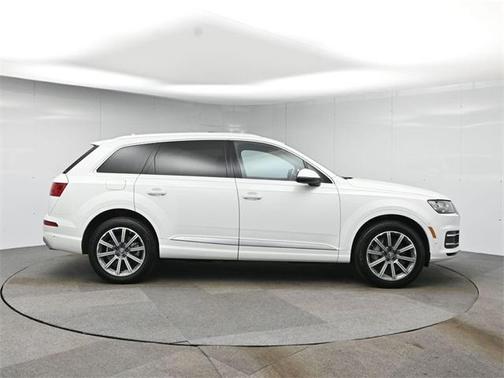 2019 Audi Q7 55 Premium Plus