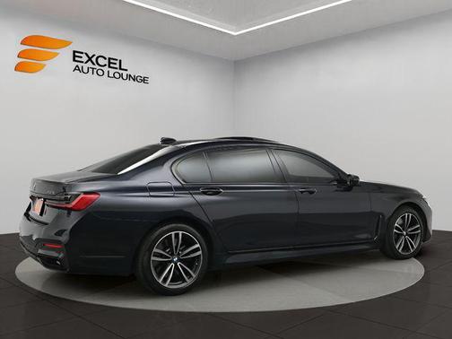 2022 BMW 750 i xDrive