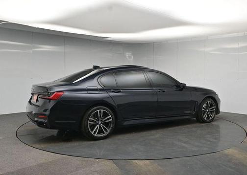 2022 BMW 750 i xDrive