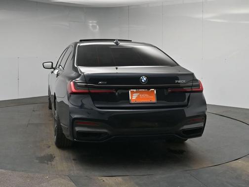 2022 BMW 750 i xDrive