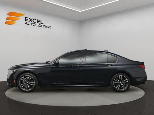2022 BMW 750 i xDrive