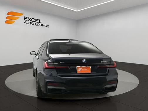 2022 BMW 750 i xDrive