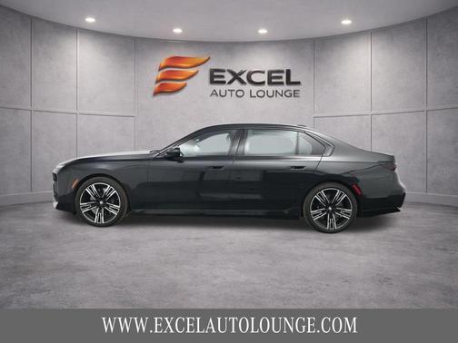 Black Sapphire Metallic 2023 BMW i7 xDrive60