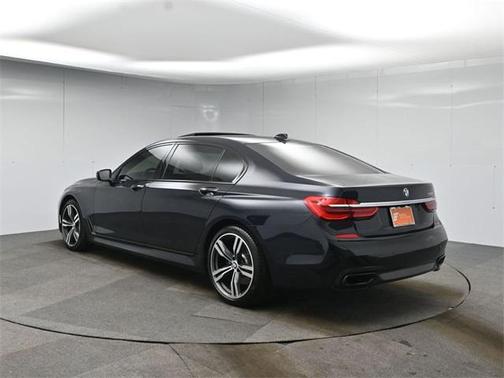 2019 BMW 750 I