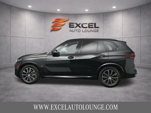 Black Sapphire Metallic 2024 BMW X5 xDrive40i