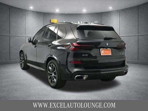 Black Sapphire Metallic 2024 BMW X5 xDrive40i