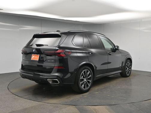 Black Sapphire Metallic 2024 BMW X5 xDrive40i