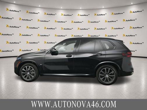 Black Sapphire Metallic 2024 BMW X5 xDrive40i