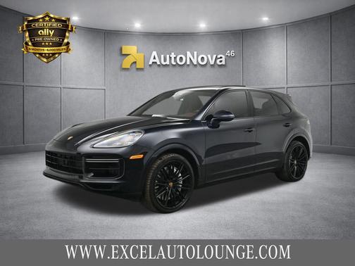 Moonlight Blue Metallic 2021 Porsche Cayenne Turbo