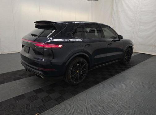 2021 Porsche Cayenne Turbo