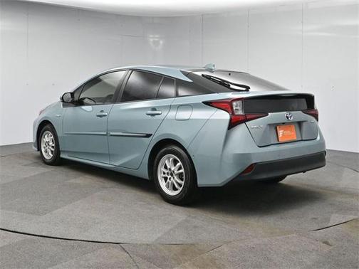 2020 Toyota Prius LE
