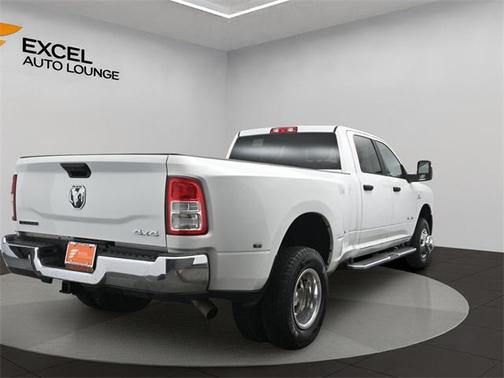 2024 RAM 3500 Big Horn Crew Cab 4x4 8' Box