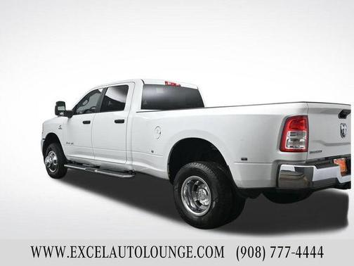 2024 RAM 3500 Big Horn Crew Cab 4x4 8' Box