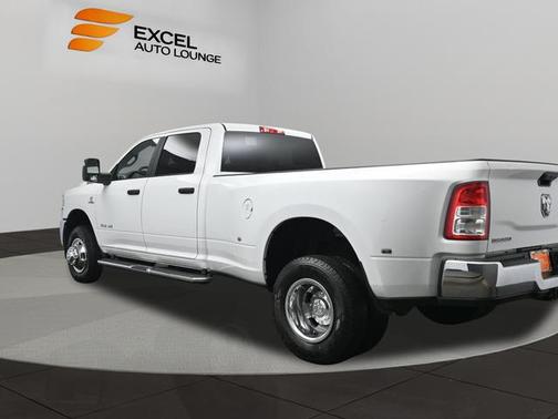 2024 RAM 3500 Big Horn Crew Cab 4x4 8' Box