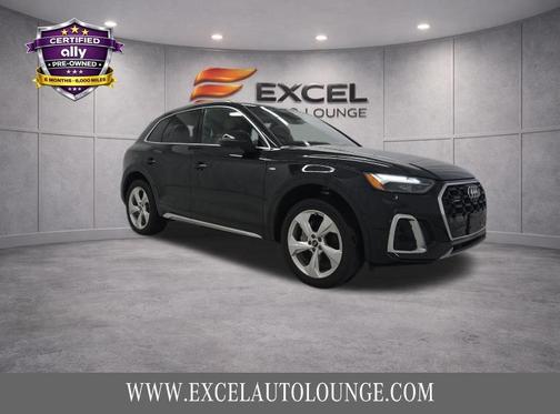 Mythos Black Metallic 2023 Audi Q5 45 S line Premium Plus