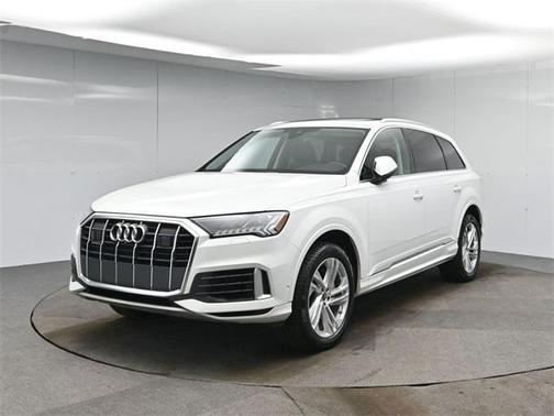 2024 Audi Q7 55 Premium Plus