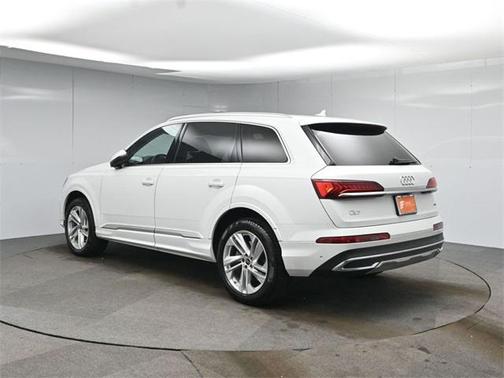 2024 Audi Q7 55 Premium Plus