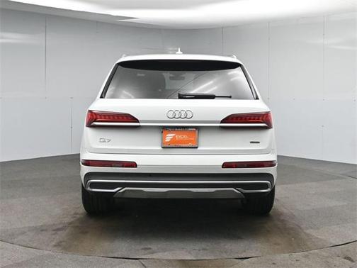 2024 Audi Q7 55 Premium Plus