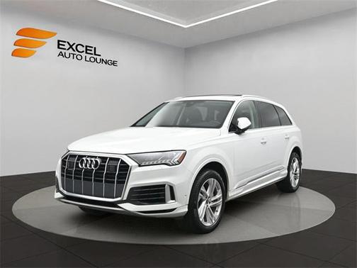 2024 Audi Q7 55 Premium Plus