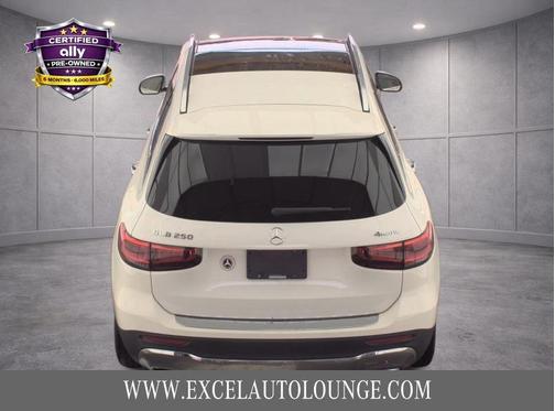 White 2022 Mercedes-Benz GLB 250 4MATIC