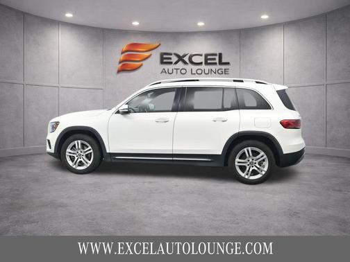 White 2022 Mercedes-Benz GLB 250 4MATIC