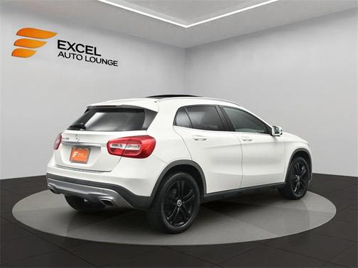 2017 Mercedes-Benz GLA 250 Base
