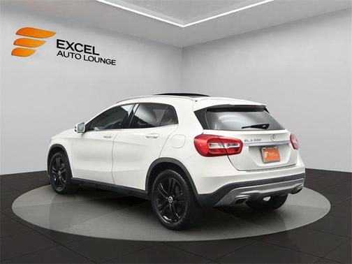 2017 Mercedes-Benz GLA 250 Base
