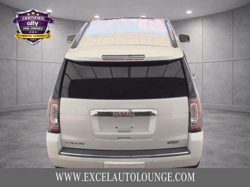 White Frost Tricoat 2019 GMC Yukon Denali