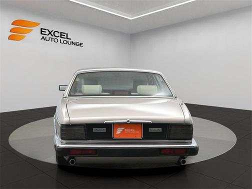 1988 Jaguar XJ6 Vanden Plas