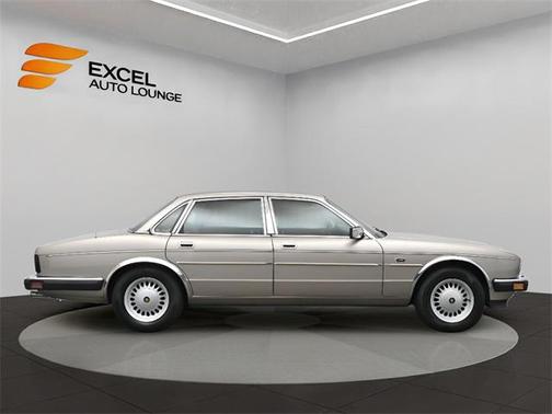 1988 Jaguar XJ6 Vanden Plas