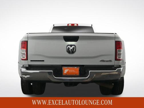 2023 RAM 3500 Big Horn Crew Cab 4x4 8' Box