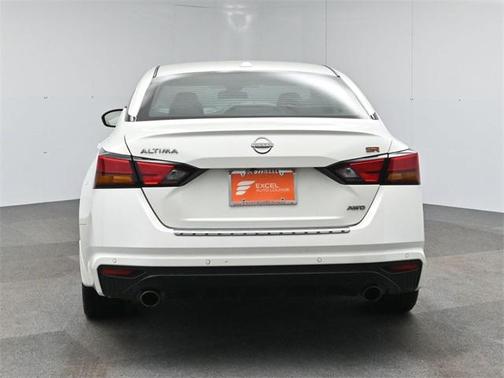 2023 Nissan Altima SR Intelligent AWD