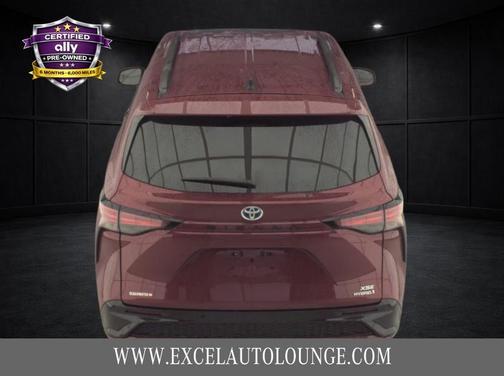 2021 Toyota Sienna XSE 7 Passenger