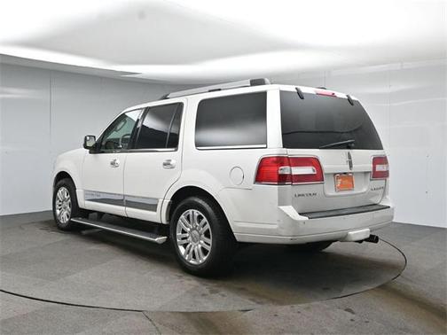 2014 Lincoln Navigator Base