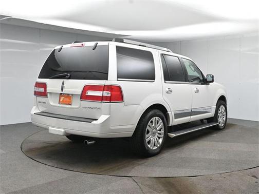 2014 Lincoln Navigator Base