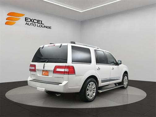 2014 Lincoln Navigator Base