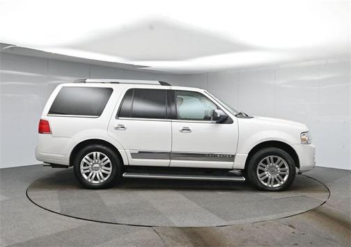 2014 Lincoln Navigator Base