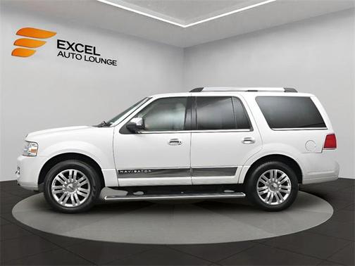 2014 Lincoln Navigator Base
