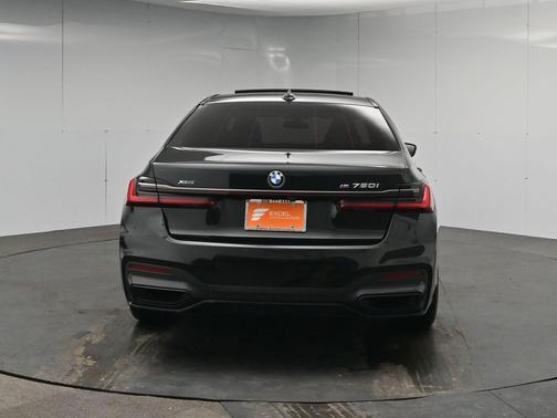 2020 BMW 750 i xDrive