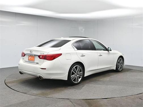 2015 INFINITI Q50 Sport