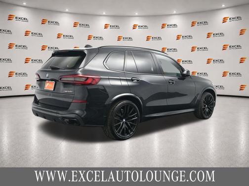 Black Sapphire Metallic 2022 BMW X5 M50i