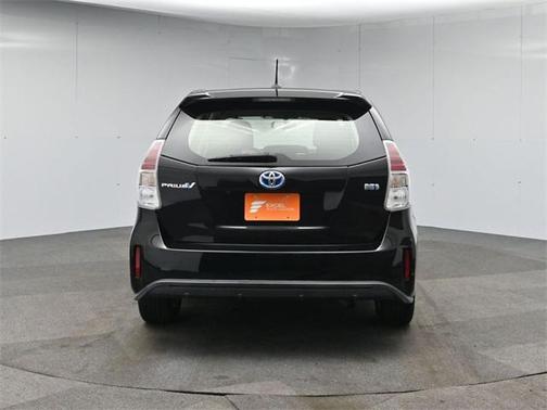 2015 Toyota Prius v Four