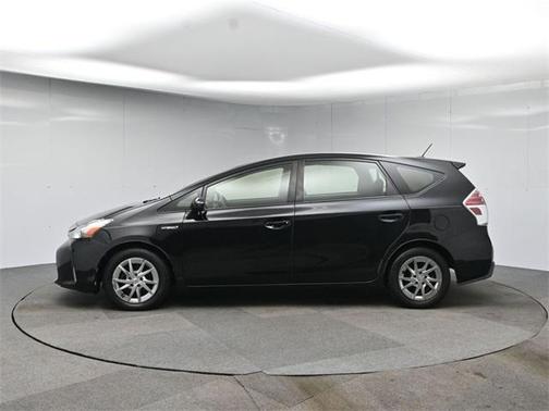 2015 Toyota Prius v Four