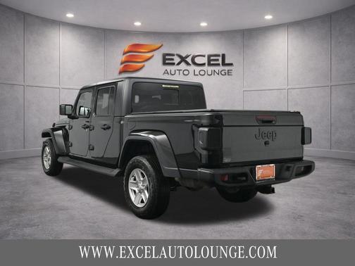Black Clearcoat 2020 Jeep Gladiator Sport S