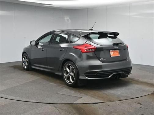 2017 Ford Focus ST ST