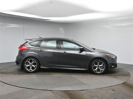 2017 Ford Focus ST ST