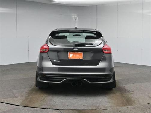 2017 Ford Focus ST ST