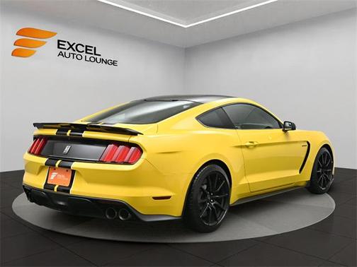 2018 Ford Shelby GT350 Base