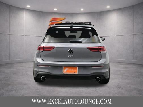 2024 Volkswagen Golf GTI 2.0T SE DSG