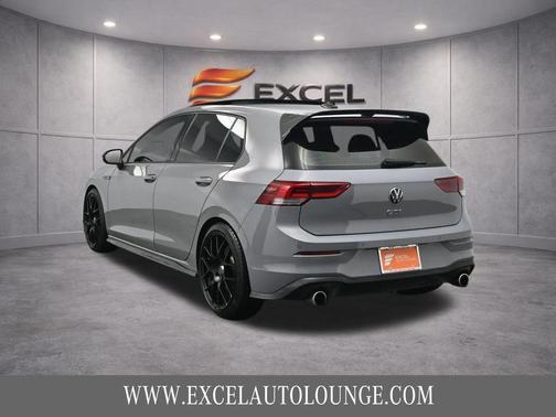 2024 Volkswagen Golf GTI 2.0T SE DSG